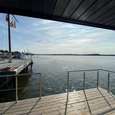 Hotel Hausboot Fjord Nordstern Mit Dachterrasse In Schleswig Exterior foto