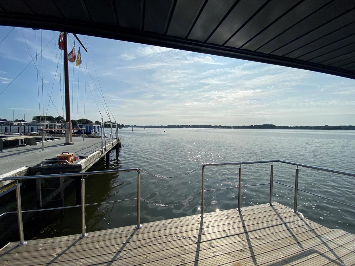 Hotel Hausboot Fjord Nordstern Mit Dachterrasse In Schleswig Exterior foto