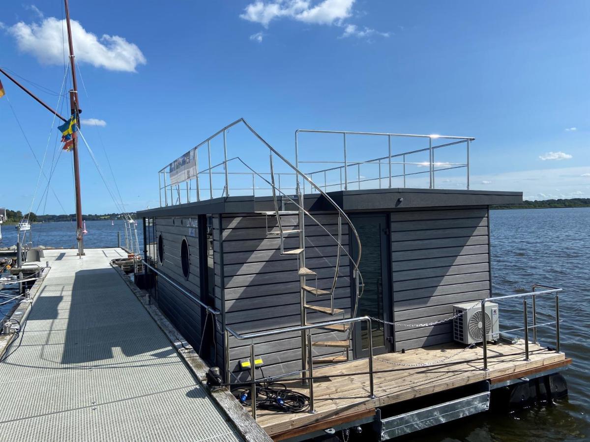 Hotel Hausboot Fjord Nordstern Mit Dachterrasse In Schleswig Exterior foto